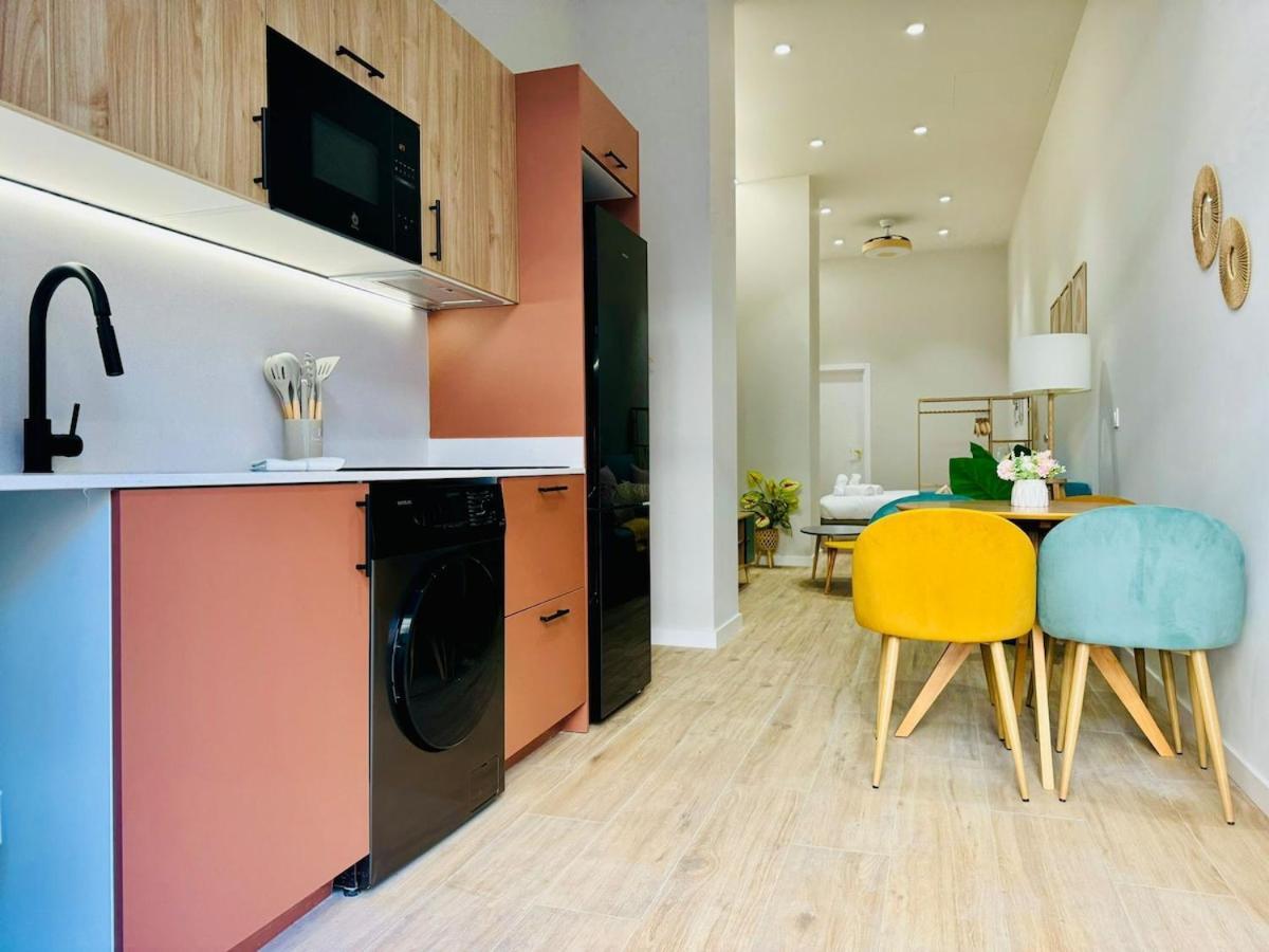 Design & Style Close To Center Valenza