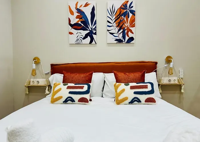 Design & Style Close To Center